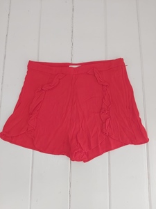 38 H&M rode short -MP