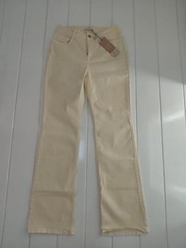 38 SUMMUM flared vanilia