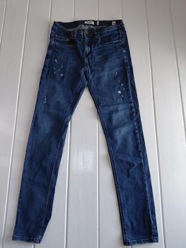 38/M CIRCLE of TRUST denim