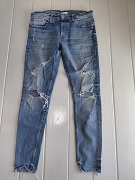 40/L ZARA ripped -MJ
