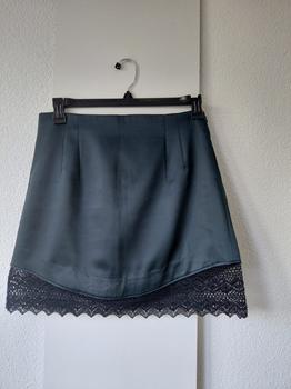 40 ZARA rokje satijn/kant -KE