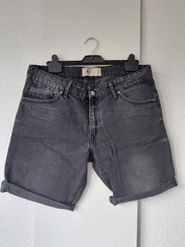 40 ZARA black short