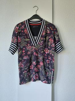 38/40 MARC CAIN zwarte top -ANA