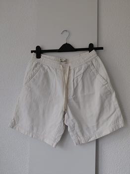 36 PULL & BEAR short -ND