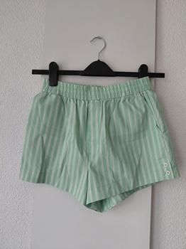 36 ZARA short gestreept -HB