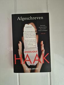 Angelique Haak AFGESCHREVEN