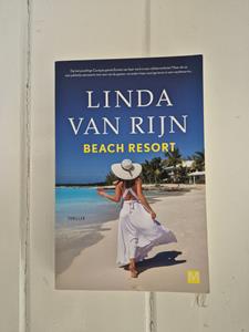 Linda van Rijn BEACH RESORT