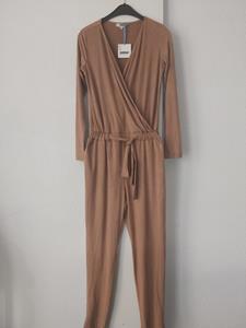 38 SENDA jumpsuit nieuw