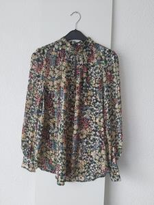 38 H&M top flower -NM