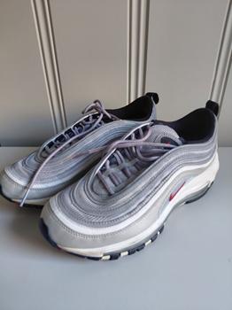 38.5 NIKE sneakers -KAR