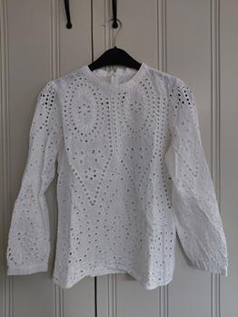 38 ONLY borderie top -KS