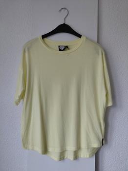 36 CATWALK JUNKIE butter yellow -PU