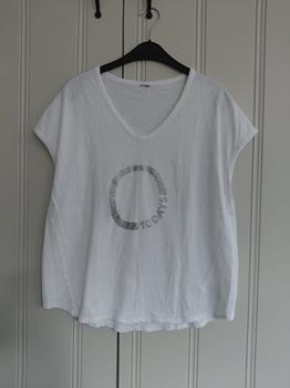 40 10 DAYS wit shirt -ZE