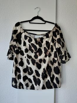40 HELENA HART off shoulder -ZE